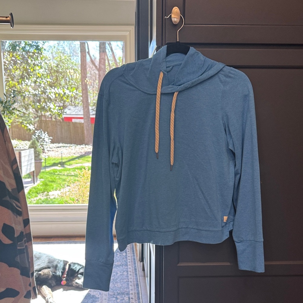 VUORI HALO ESSENTIAL HOODIE